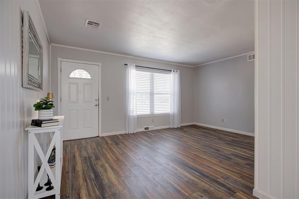 5700 Nw 47th Street Property Photo 5