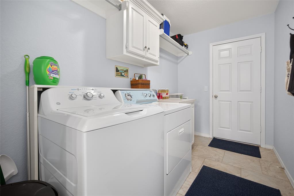 2917 Glasgow Drive Property Photo 20