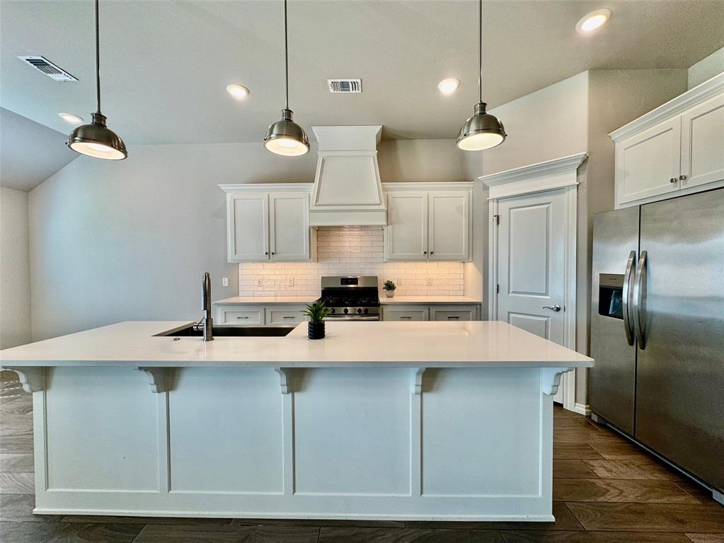 8909 Poppey Place Property Photo 11