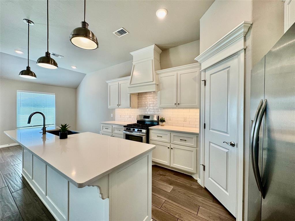 8909 Poppey Place Property Photo 12