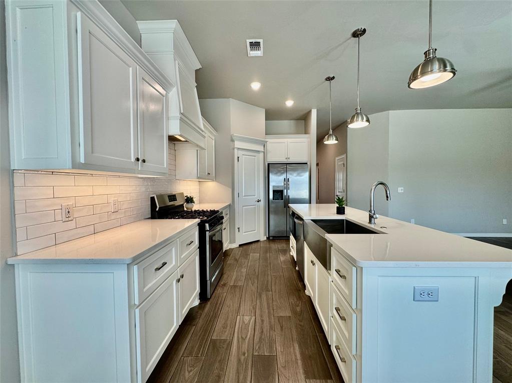 8909 Poppey Place Property Photo 15