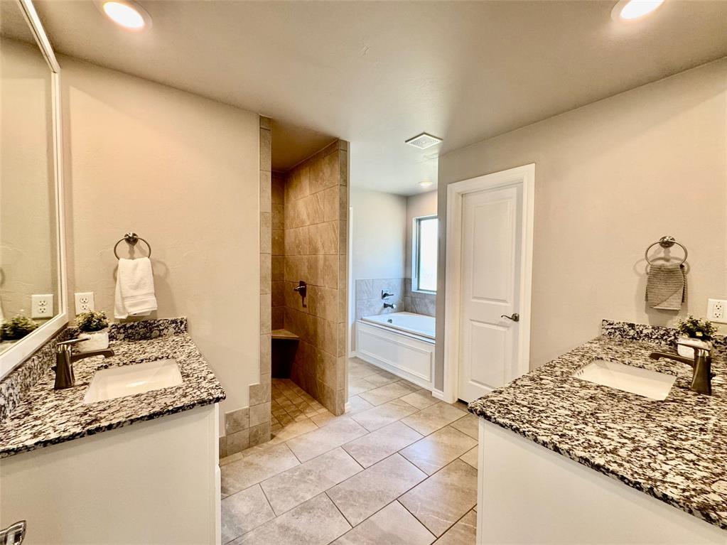 8909 Poppey Place Property Photo 27