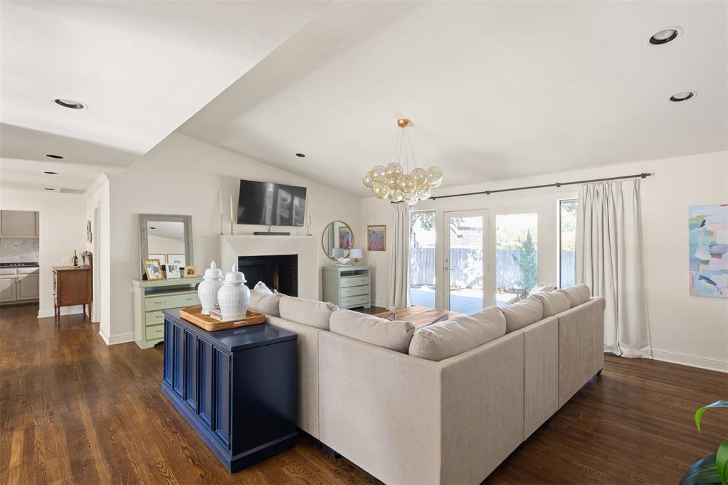 11028 Maple Grove Property Photo 3