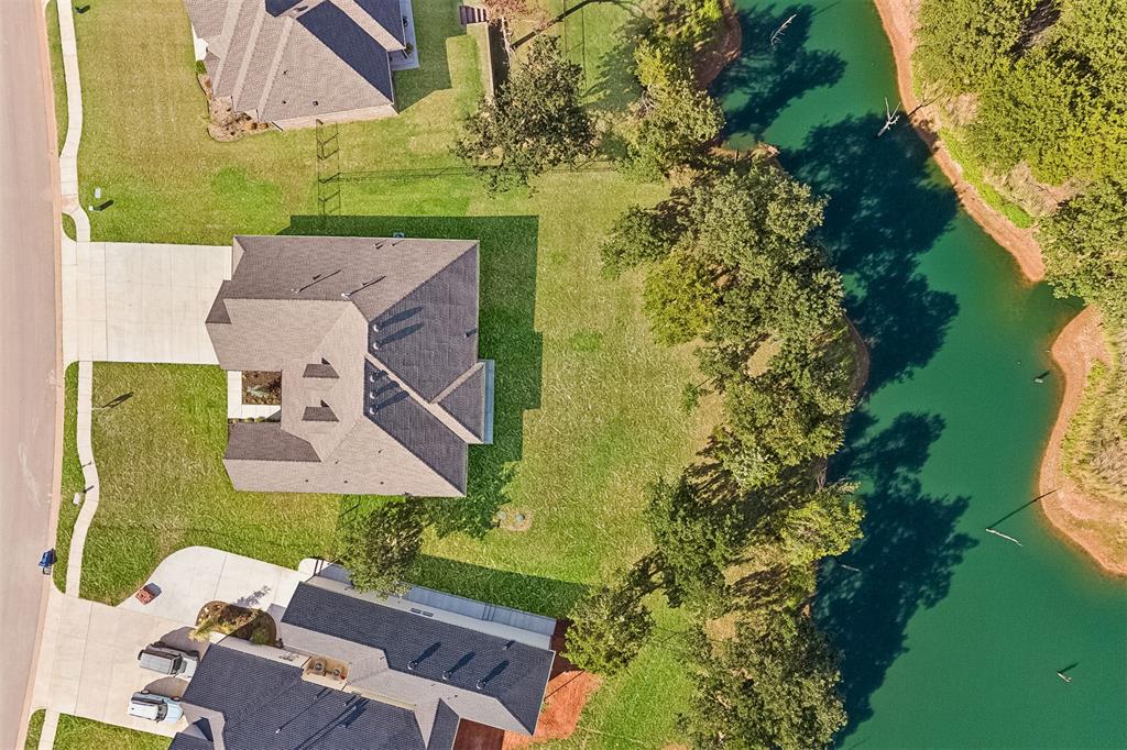 8110 Goldfinch Drive Property Photo 3