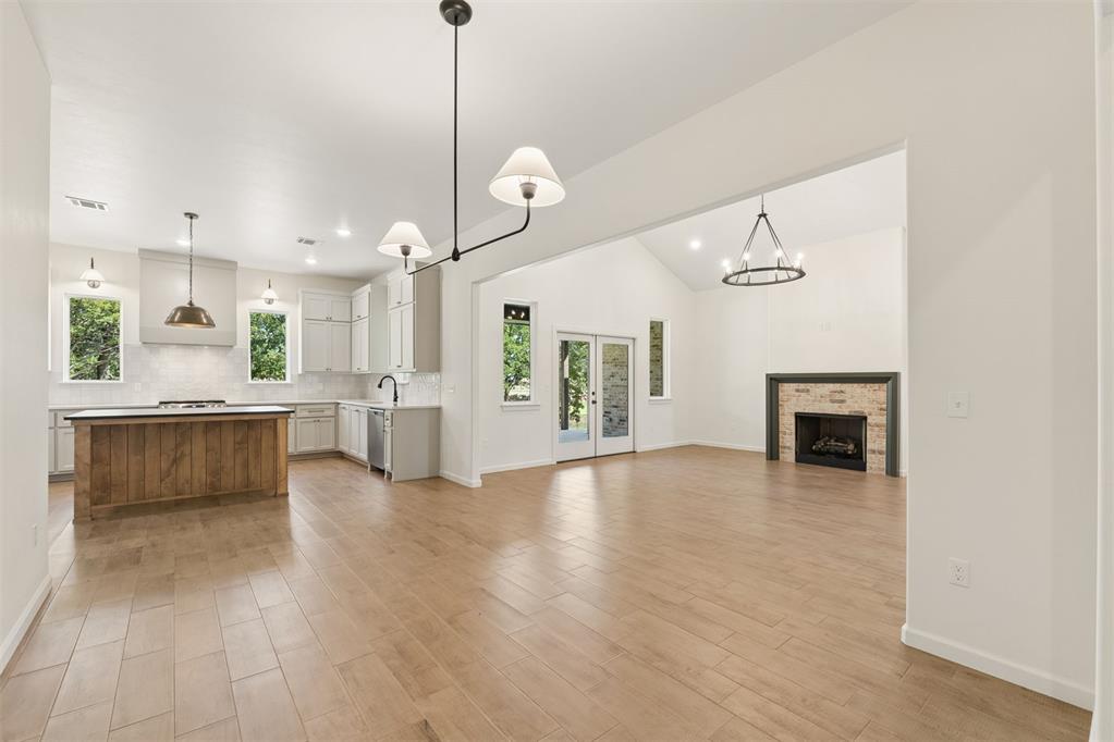 8110 Goldfinch Drive Property Photo 14