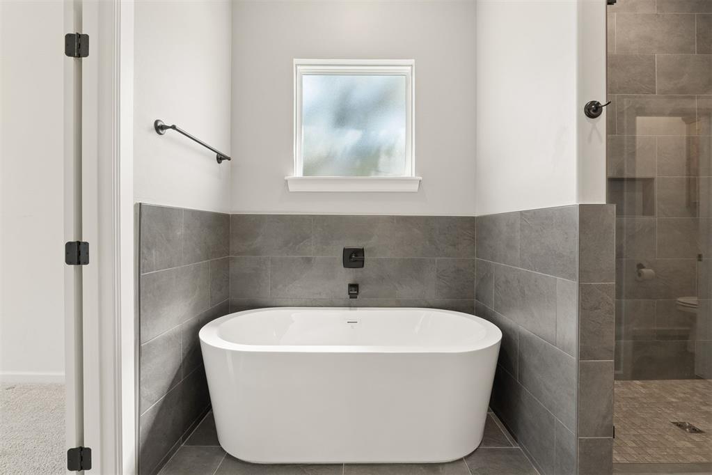 8110 Goldfinch Drive Property Photo 31