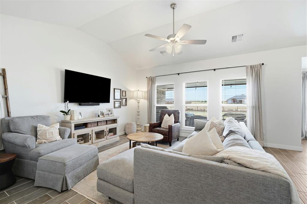 15 Integrity Circle Property Photo 9