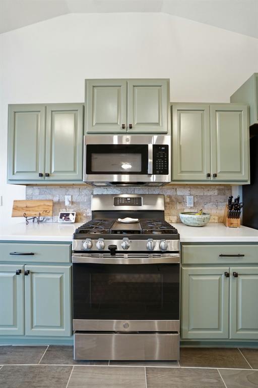 15 Integrity Circle Property Photo 12