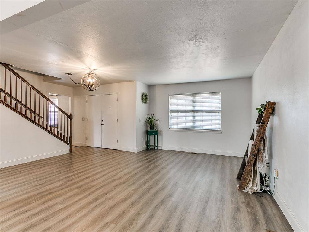 5817 N Caddo Court Property Photo 6