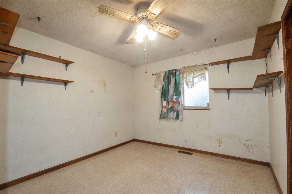 111 S Norman Avenue Property Photo 7