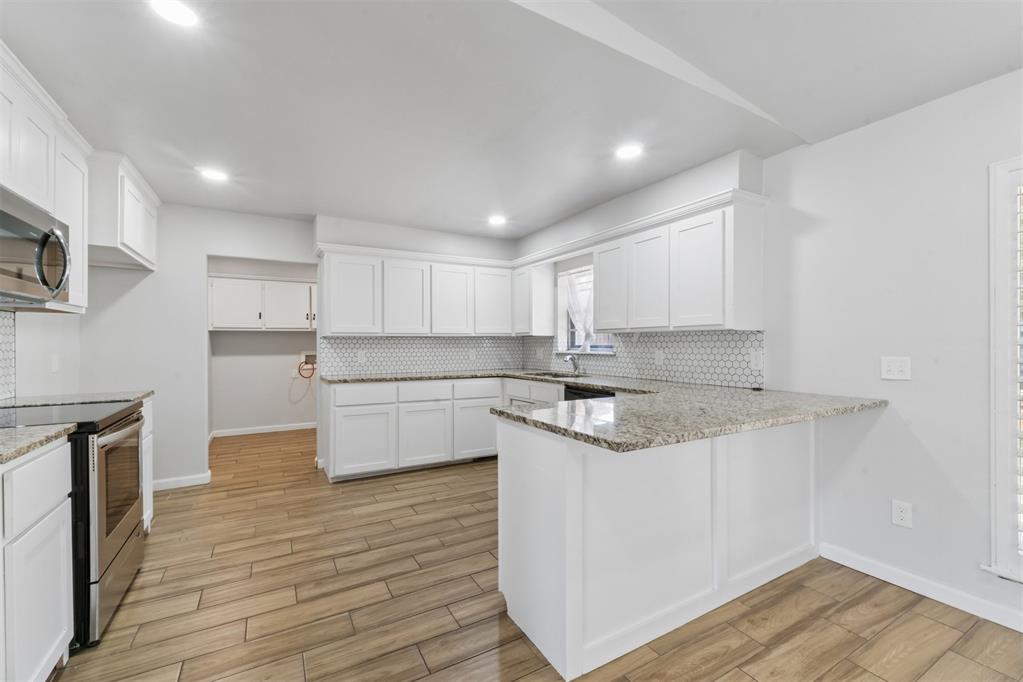 6705 Whitehall Drive Property Photo 17