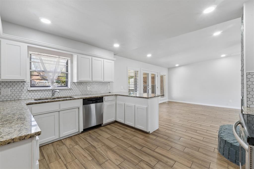 6705 Whitehall Drive Property Photo 18
