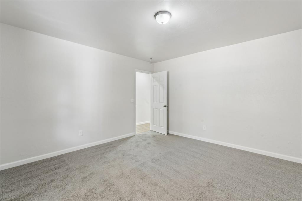 6705 Whitehall Drive Property Photo 33