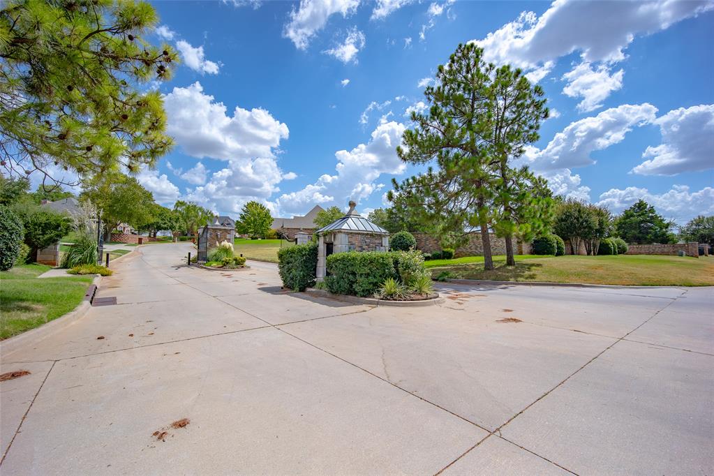 817 Carrie Court Property Photo 2