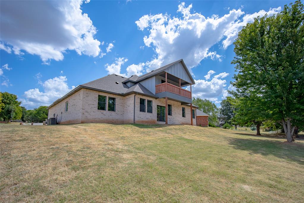 817 Carrie Court Property Photo 29