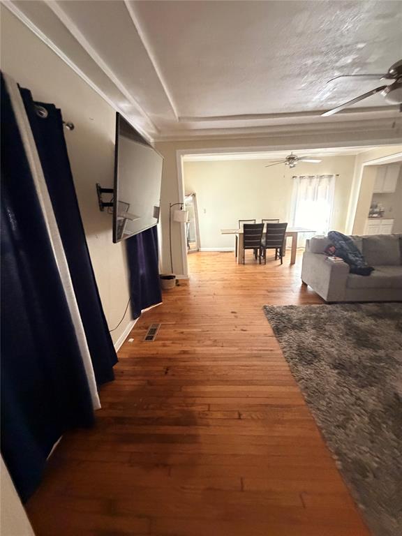 2221 Glen Ellyn Street Property Photo 2