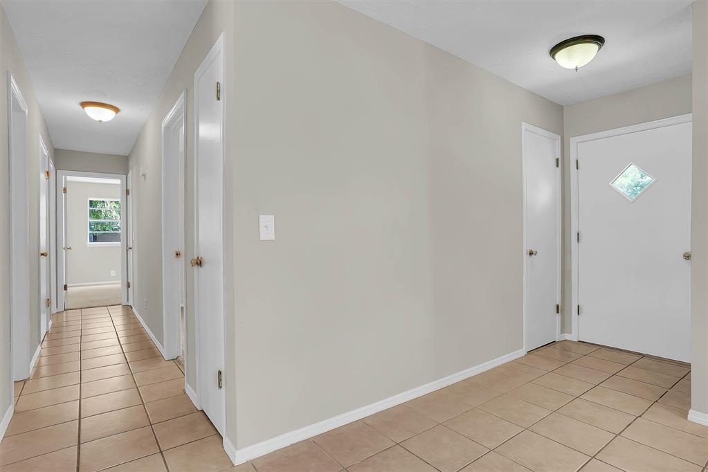 117 E 4th Street Property Photo 4