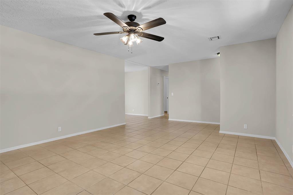 117 E 4th Street Property Photo 7