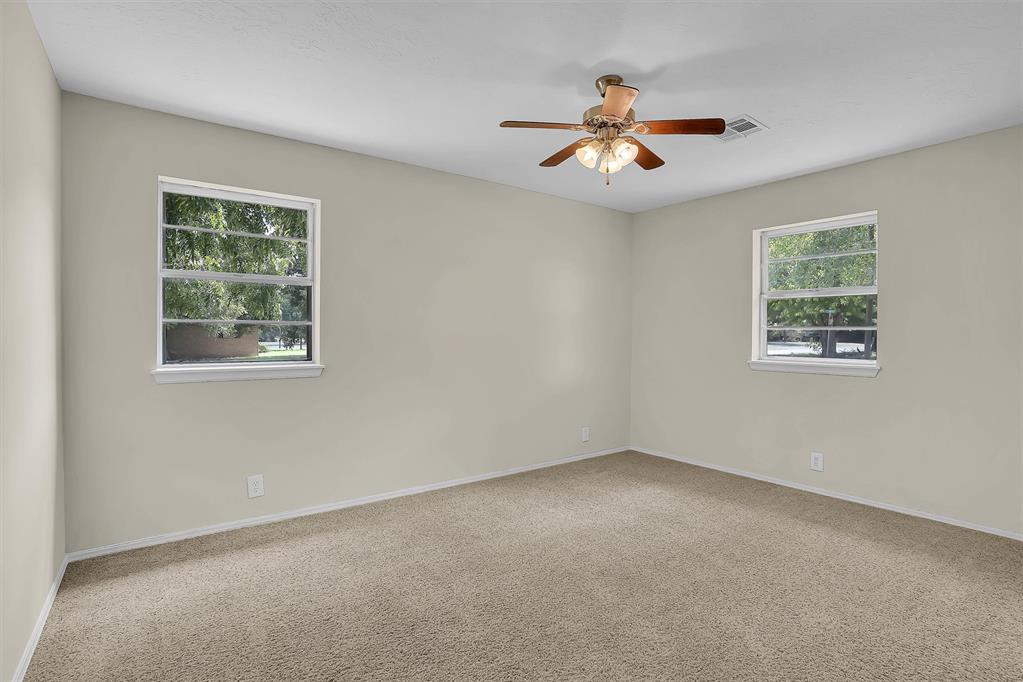 117 E 4th Street Property Photo 15