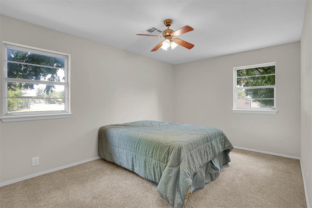 117 E 4th Street Property Photo 17