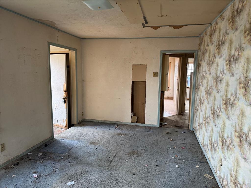 3105 S Independence Avenue Property Photo 5