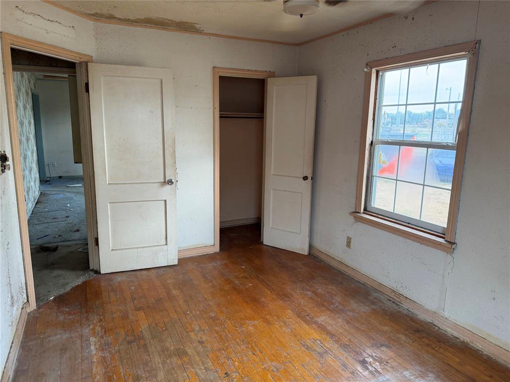 3105 S Independence Avenue Property Photo 9