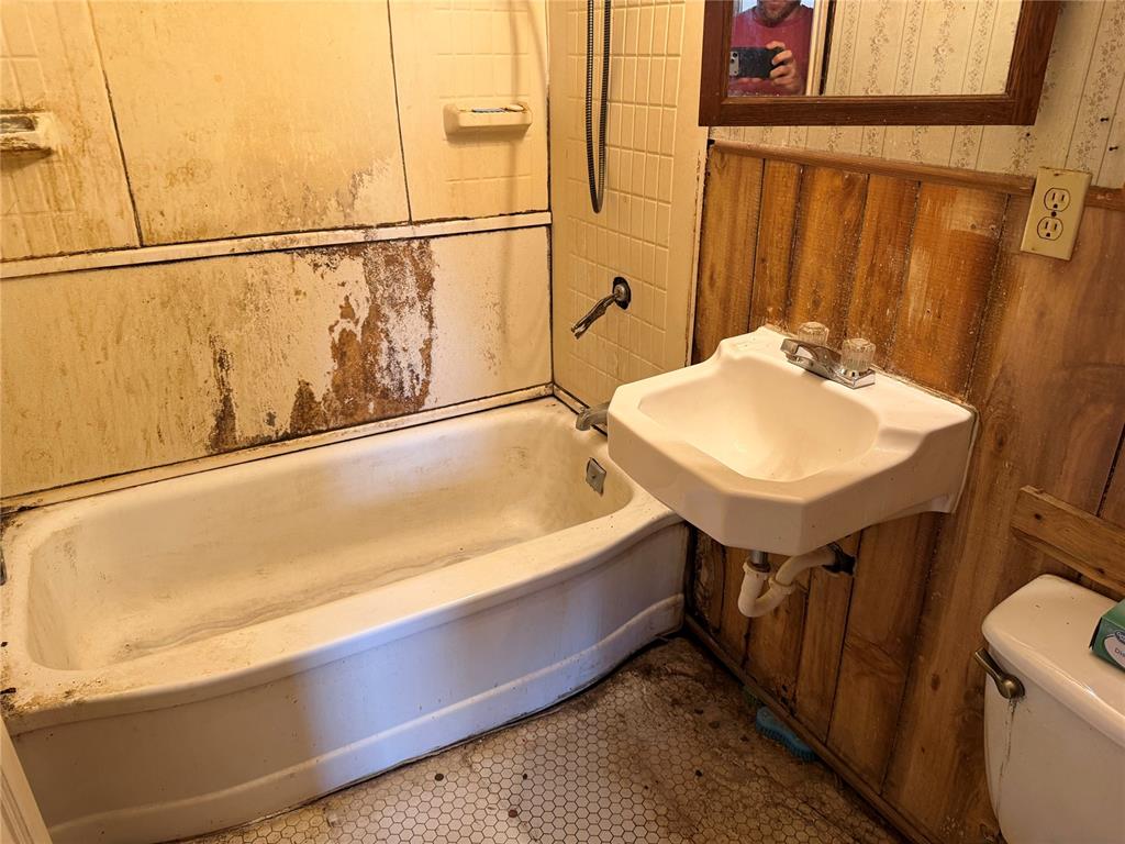3105 S Independence Avenue Property Photo 10