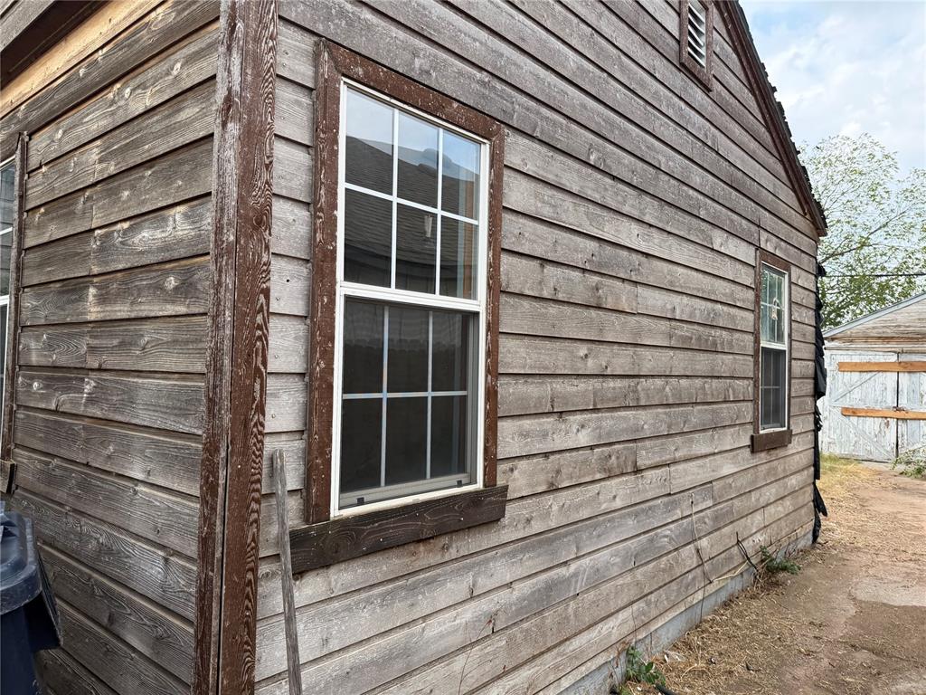 3105 S Independence Avenue Property Photo 14