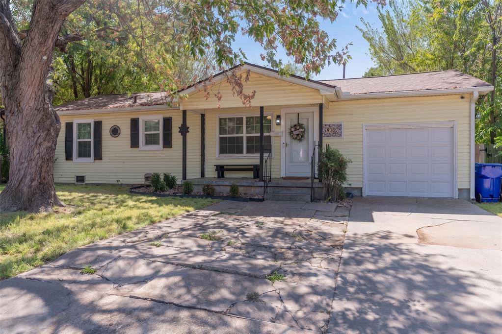 936 Crabtree Cove Property Photo 1