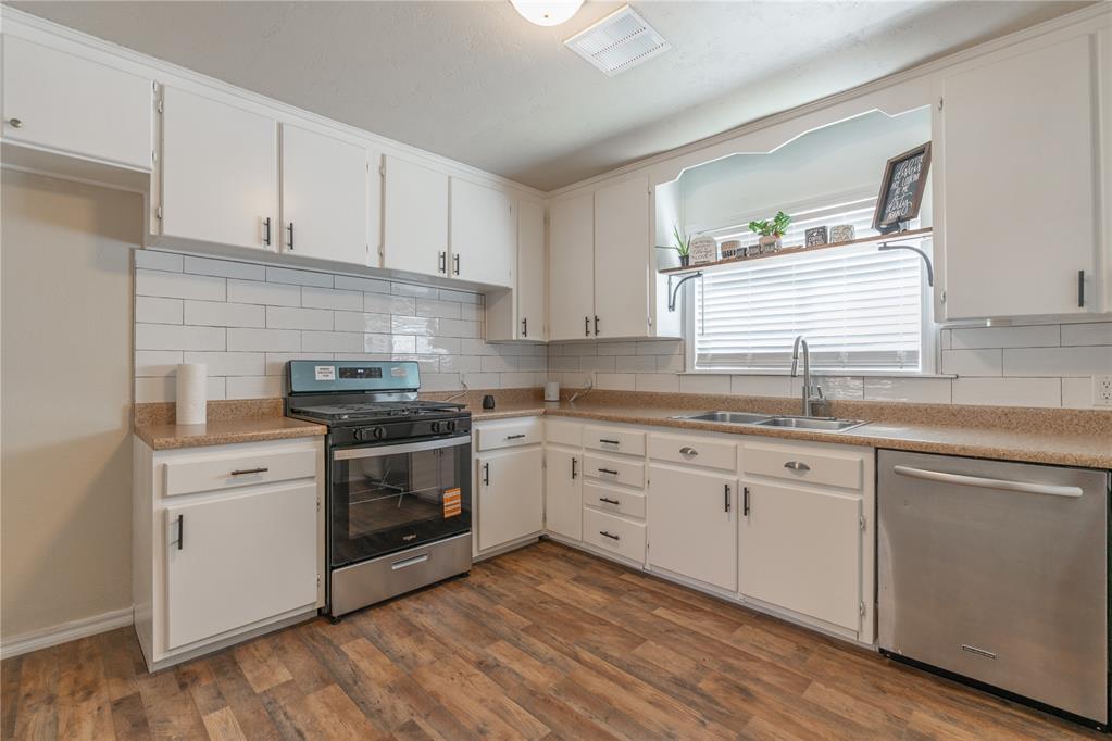 936 Crabtree Cove Property Photo 8