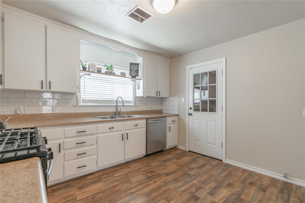 936 Crabtree Cove Property Photo 11