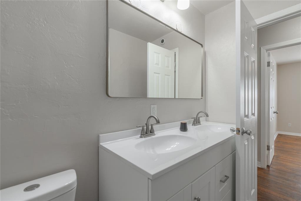 936 Crabtree Cove Property Photo 17