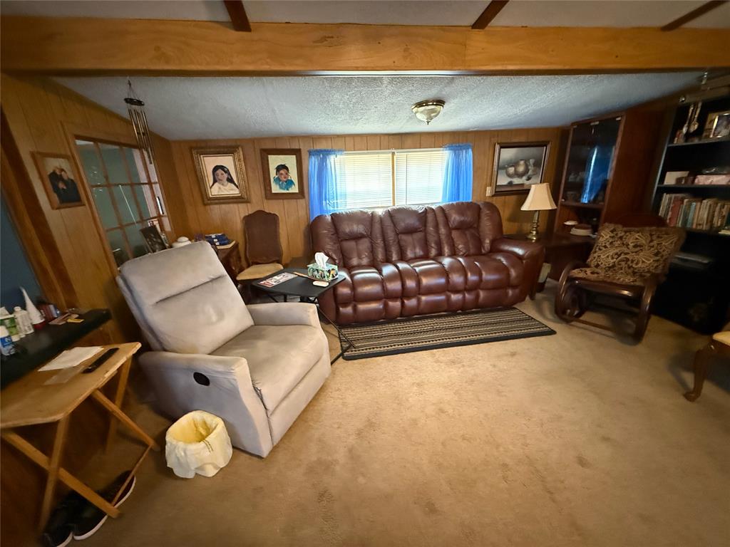 35976 E 270 Highway Property Photo 4