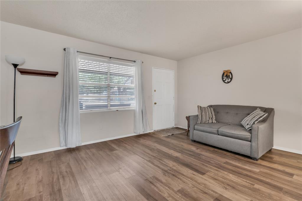 2505 N Hammond Avenue Property Photo 10