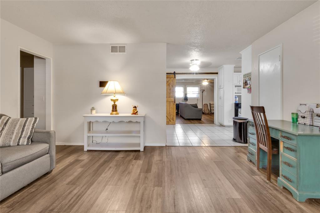 2505 N Hammond Avenue Property Photo 13
