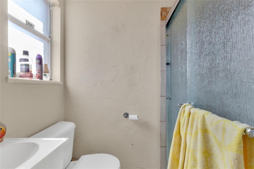 2505 N Hammond Avenue Property Photo 19
