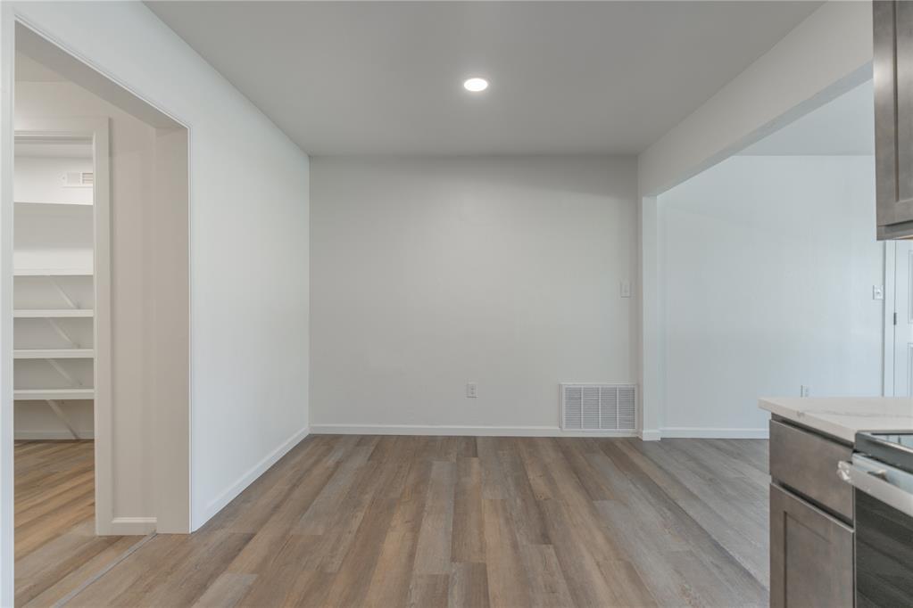 1105 N Beach Avenue Property Photo 9