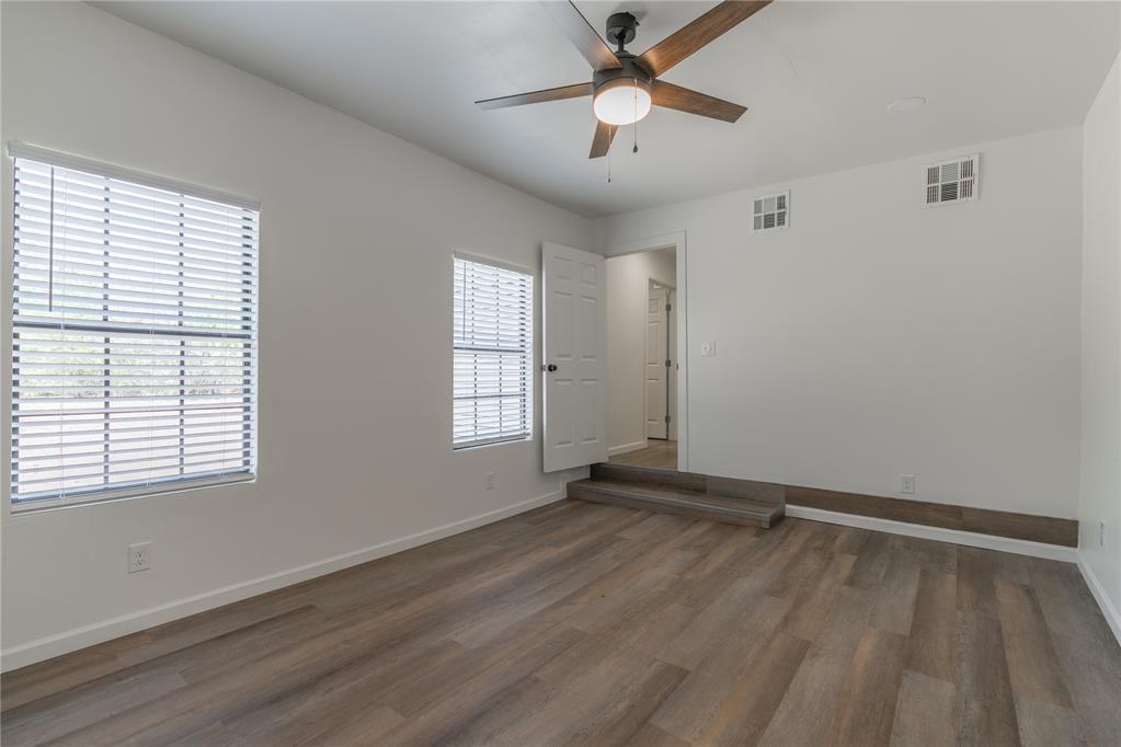 1105 N Beach Avenue Property Photo 13