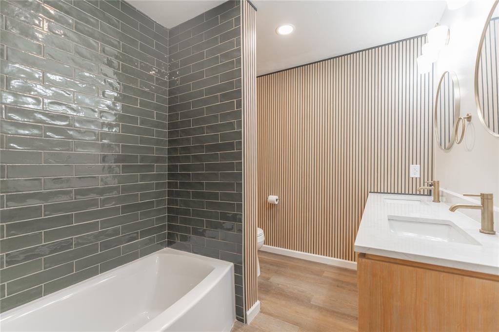 1105 N Beach Avenue Property Photo 14