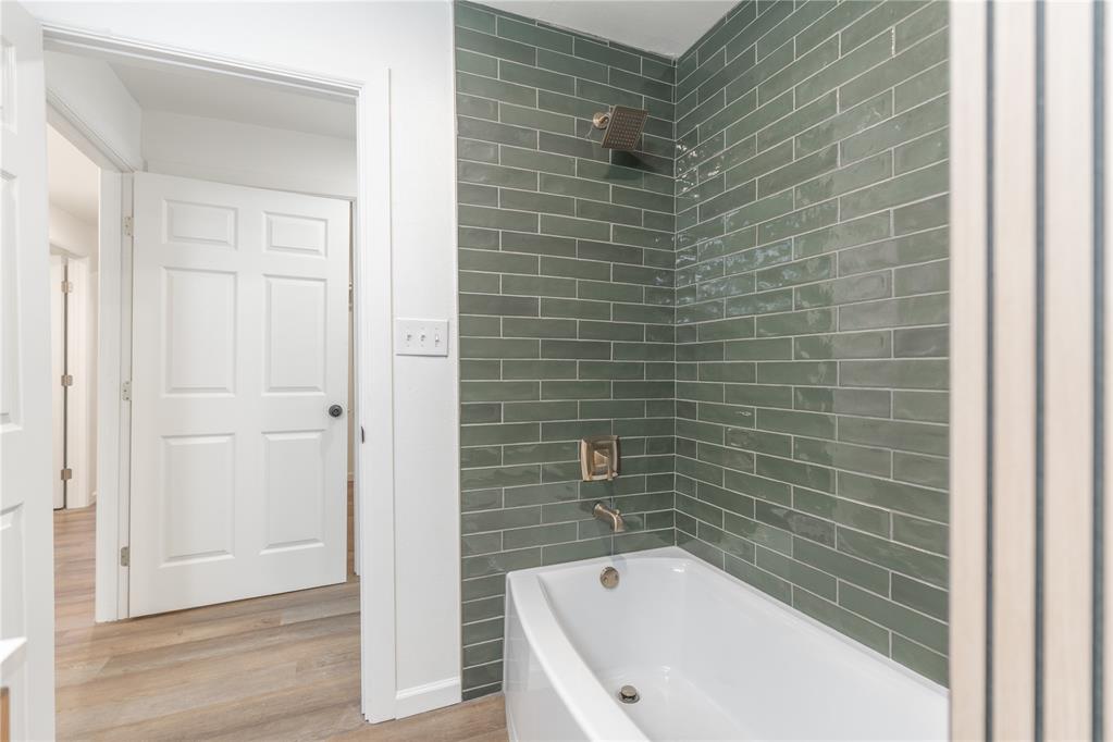 1105 N Beach Avenue Property Photo 17