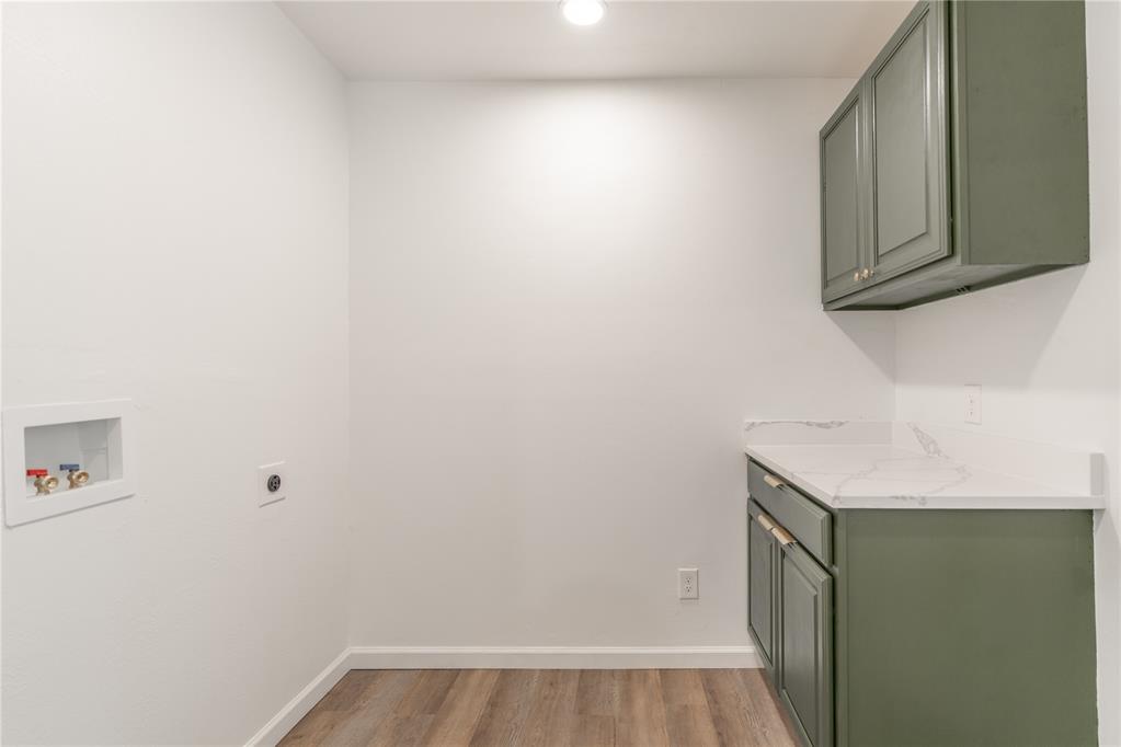 1105 N Beach Avenue Property Photo 23