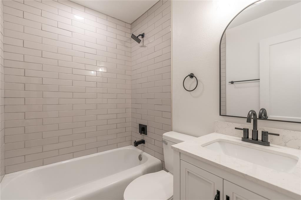 1105 N Beach Avenue Property Photo 28