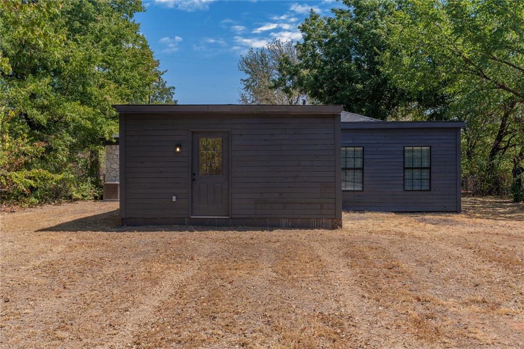 1105 N Beach Avenue Property Photo 31