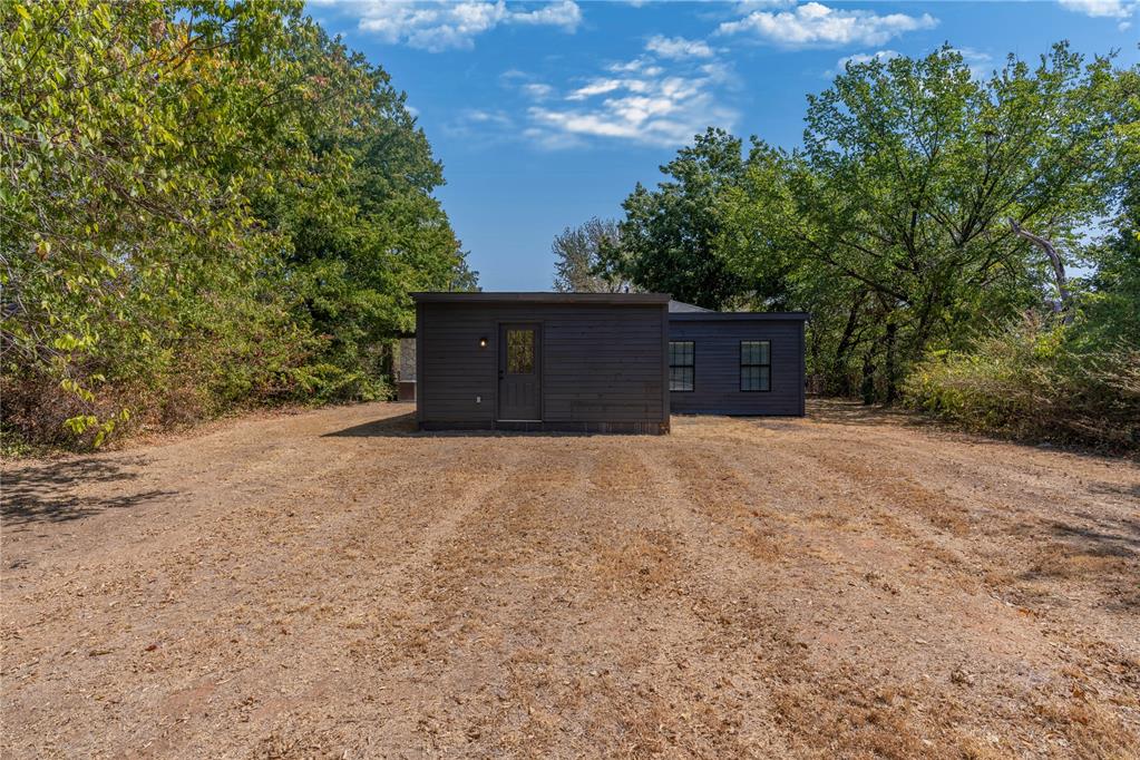 1105 N Beach Avenue Property Photo 32