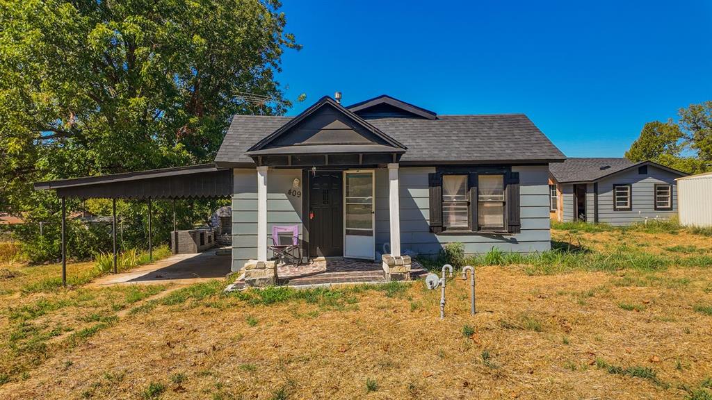 409 Fir Street Property Photo 2