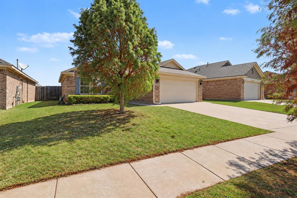19104 Visto Drive Property Photo 2