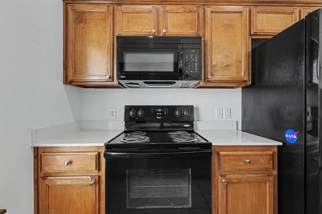 19104 Visto Drive Property Photo 9