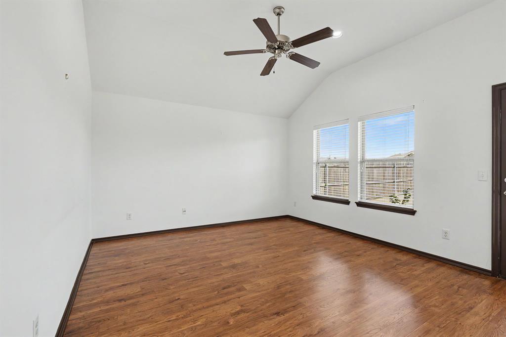 19104 Visto Drive Property Photo 11
