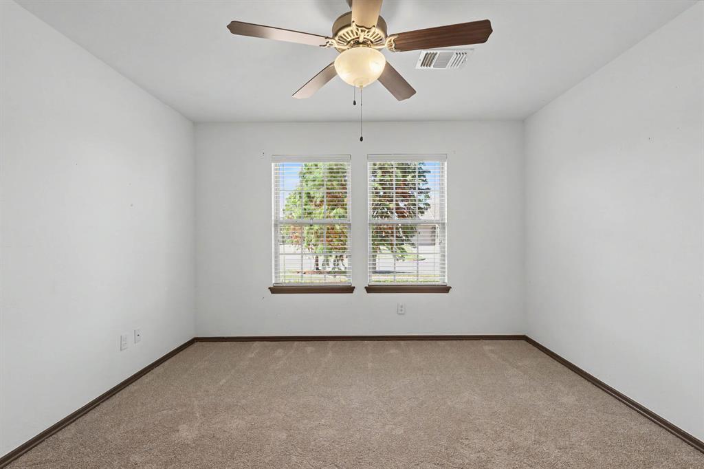19104 Visto Drive Property Photo 15