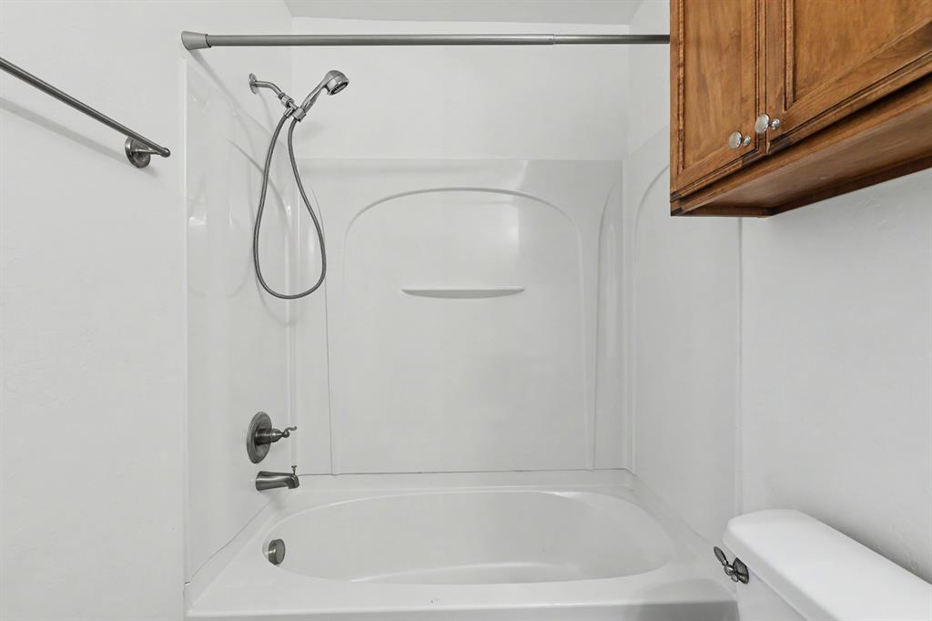 19104 Visto Drive Property Photo 18